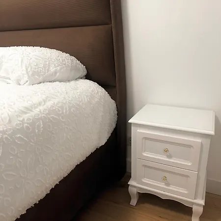 Luxury S Nou F2 Newbondy Apartment